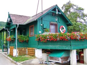 chalet-2626127_1280